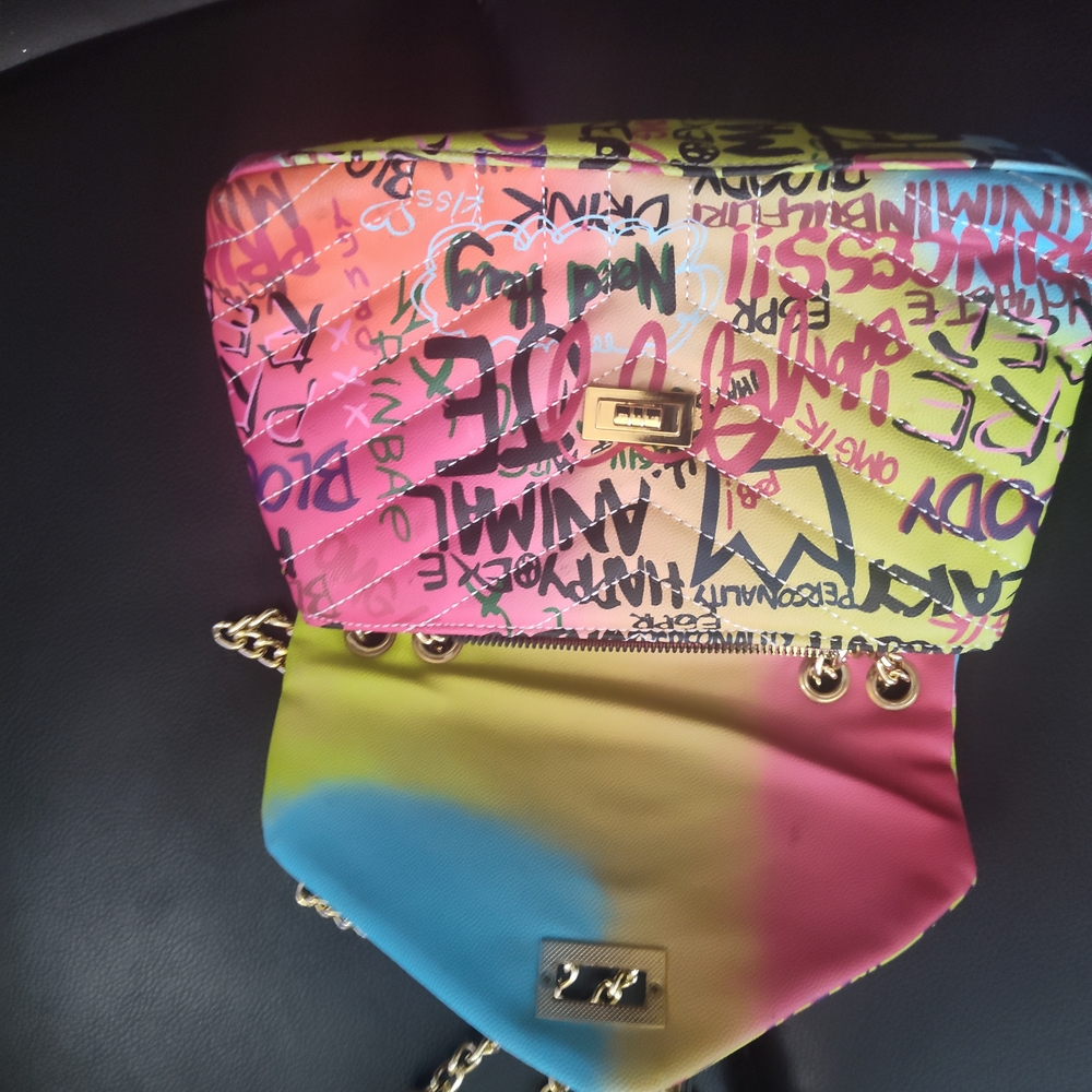 Multicolor Graffiti Chain Shoulder Bag - Picture 3 of 4